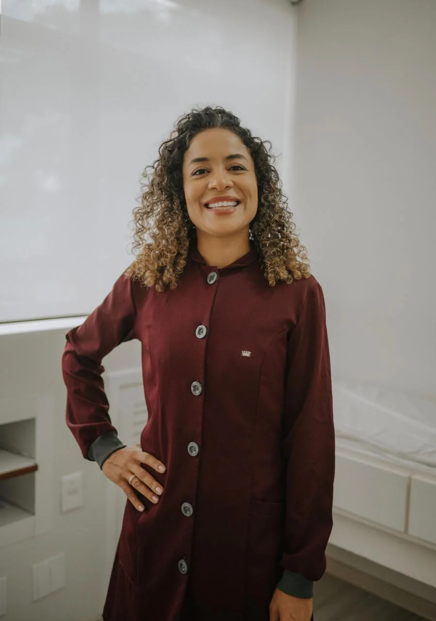 Nayara Bessa em ambiente de atendimento